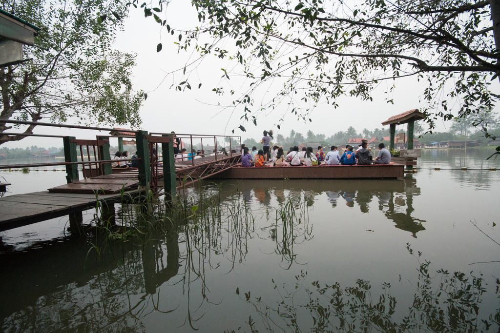 Baantip Suantong Hotel Amphawa Exterior photo