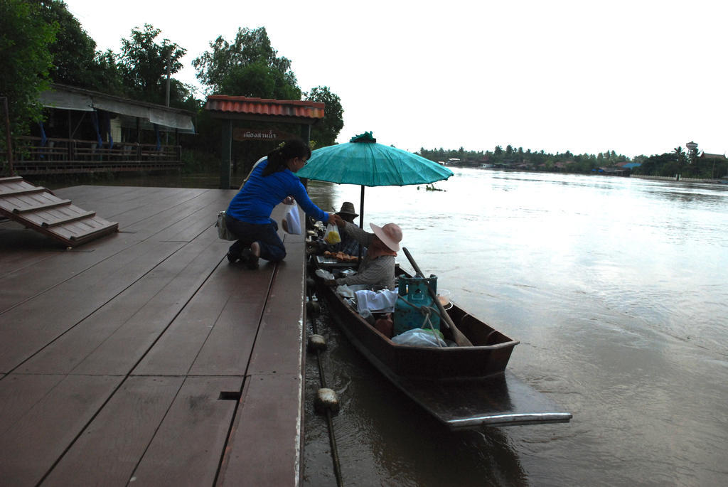 Baantip Suantong Hotel Amphawa Exterior photo